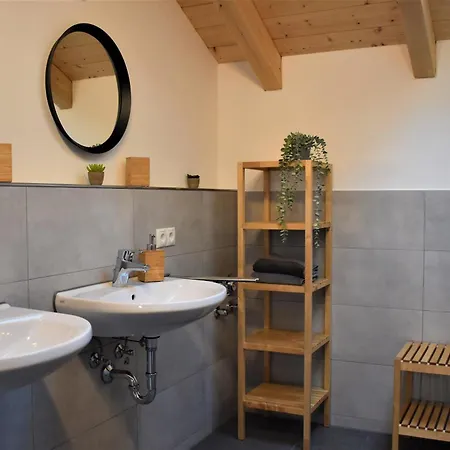 - Pang Apartment